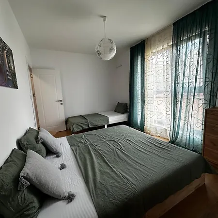 Delux 3 - модерен апартамент,2 спални,център Apartment