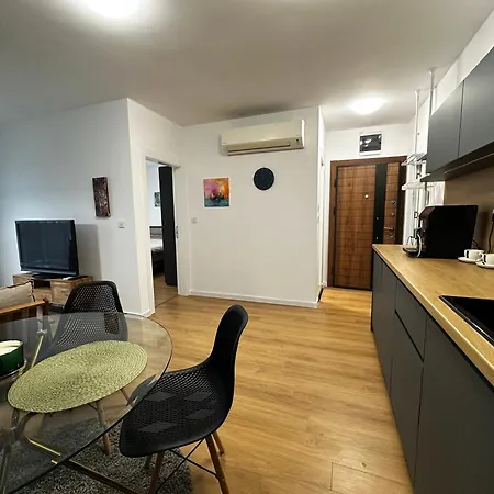 Apartment Delux 3 - модерен апартамент,2 спални,център