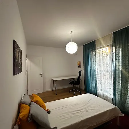 Delux 3 - модерен апартамент,2 спални,център *