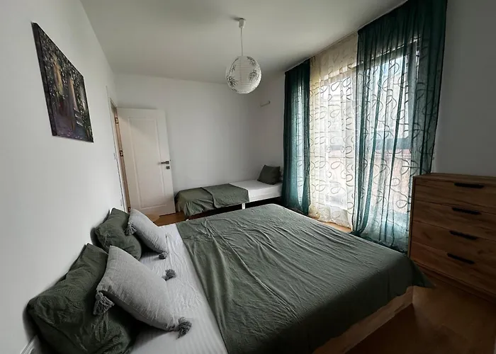 Delux 3 - модерен апартамент,2 спални,център Apartment