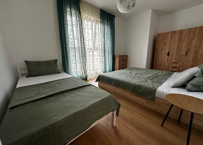 Delux 3 - модерен апартамент,2 спални,център *