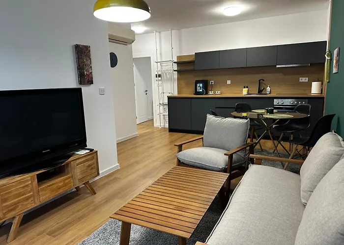 Apartment Delux 3 - модерен апартамент,2 спални,център *